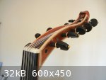 oud_pegs.jpg - 32kB